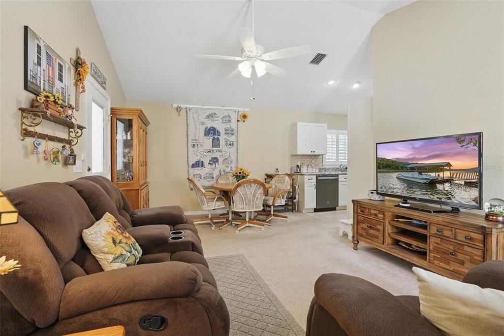 For Sale: $725,000 (4 beds, 3 baths, 2907 Square Feet)