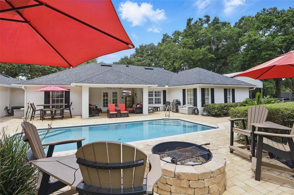 For Sale: $725,000 (4 beds, 3 baths, 2907 Square Feet)