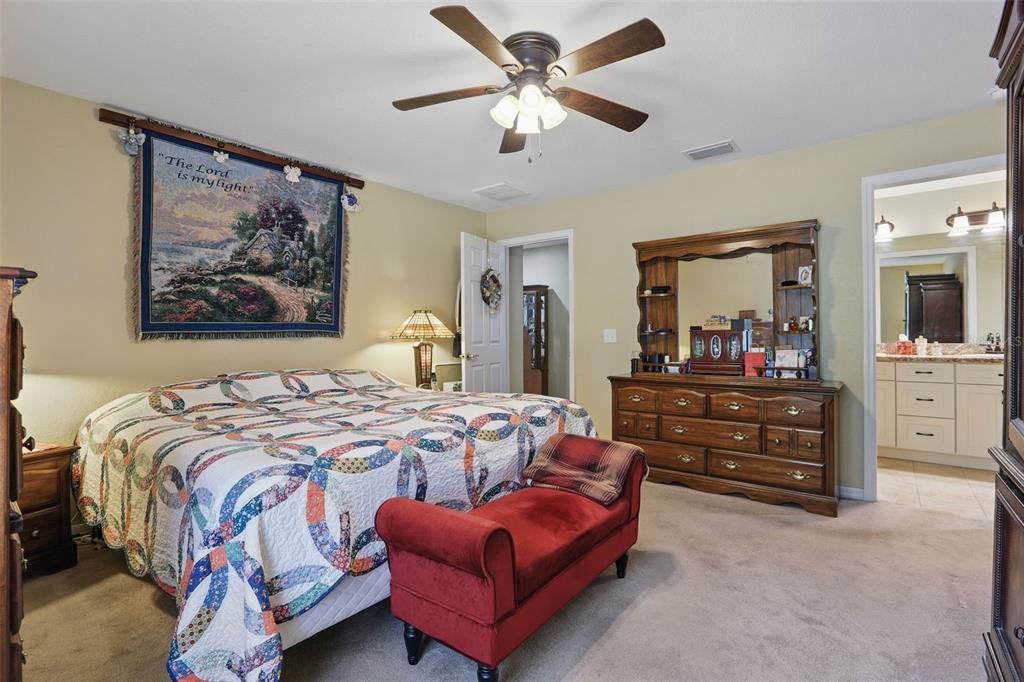 For Sale: $725,000 (4 beds, 3 baths, 2907 Square Feet)