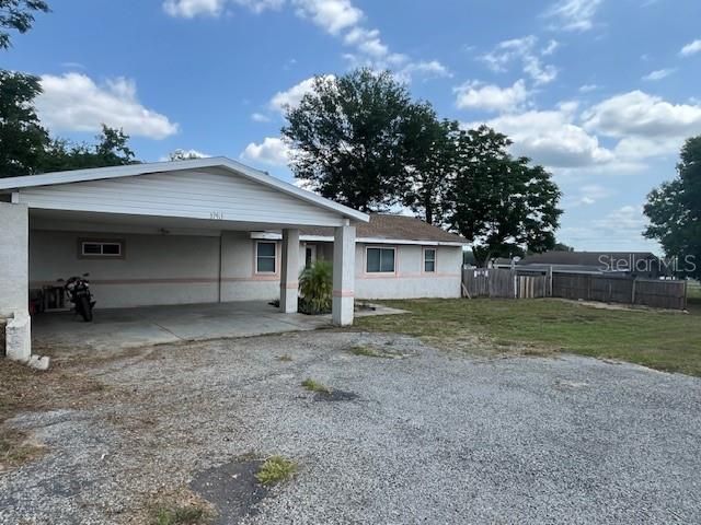 Activo con contrato: $295,000 (3 camas, 2 baños, 1677 Pies cuadrados)