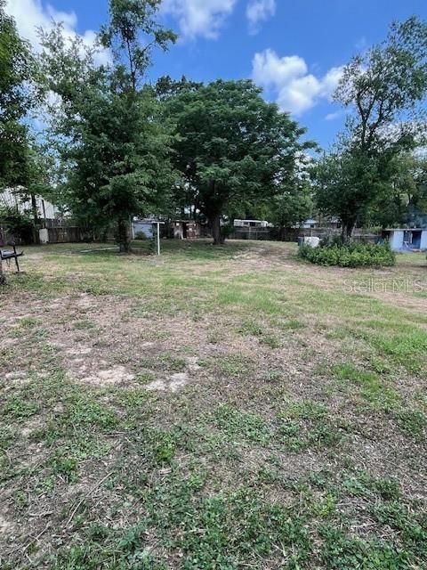 Activo con contrato: $295,000 (3 camas, 2 baños, 1677 Pies cuadrados)