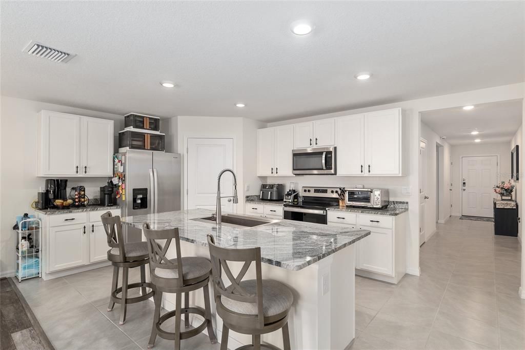 For Sale: $358,000 (4 beds, 2 baths, 1773 Square Feet)
