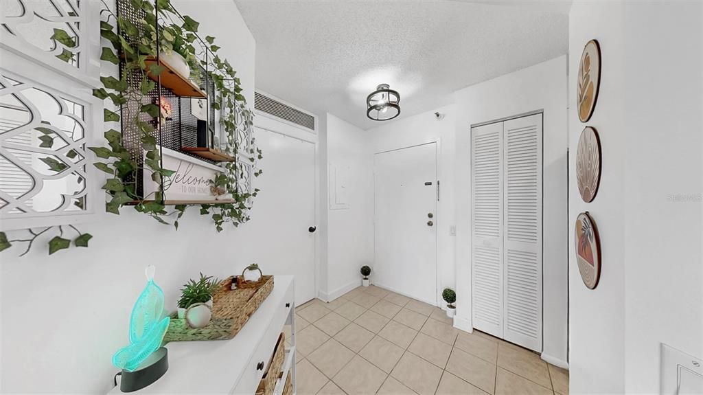 Active With Contract: $149,000 (1 beds, 1 baths, 750 Square Feet)
