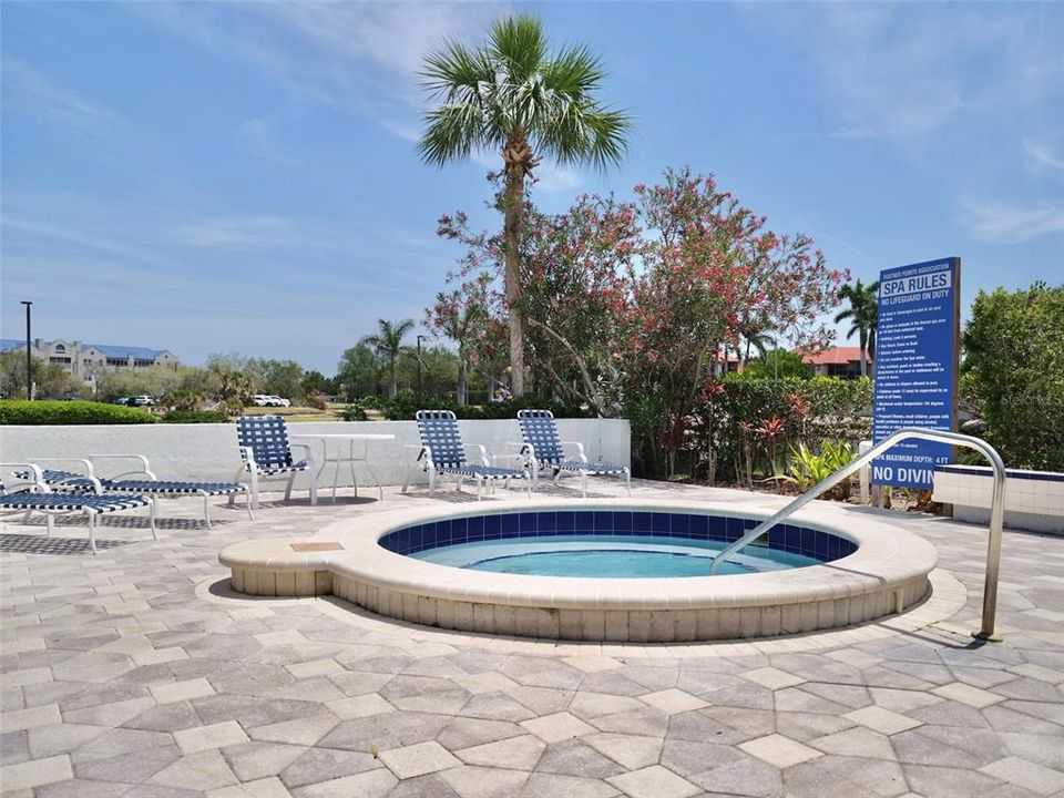 Active With Contract: $149,000 (1 beds, 1 baths, 750 Square Feet)