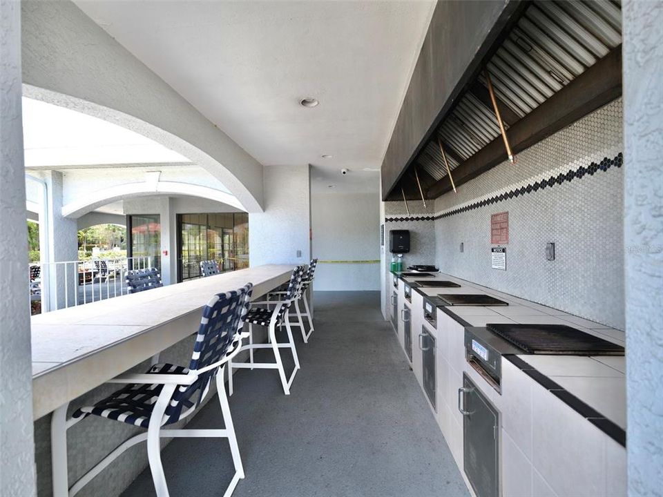 Active With Contract: $149,000 (1 beds, 1 baths, 750 Square Feet)