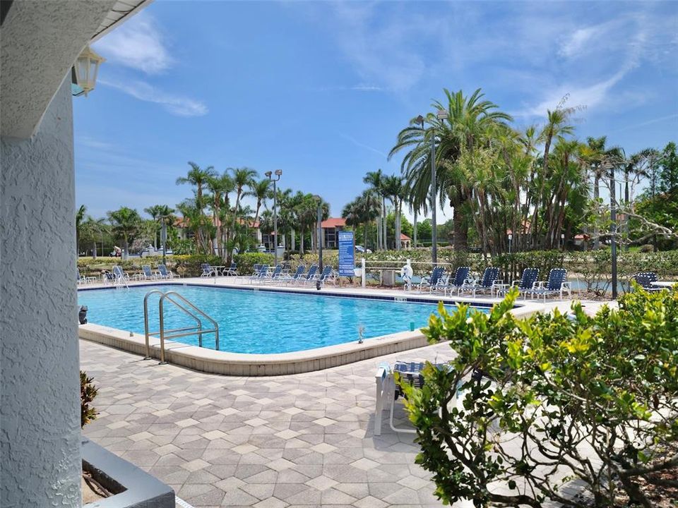 Active With Contract: $149,000 (1 beds, 1 baths, 750 Square Feet)