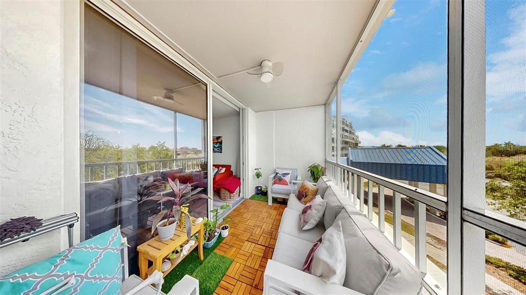 Active With Contract: $149,000 (1 beds, 1 baths, 750 Square Feet)