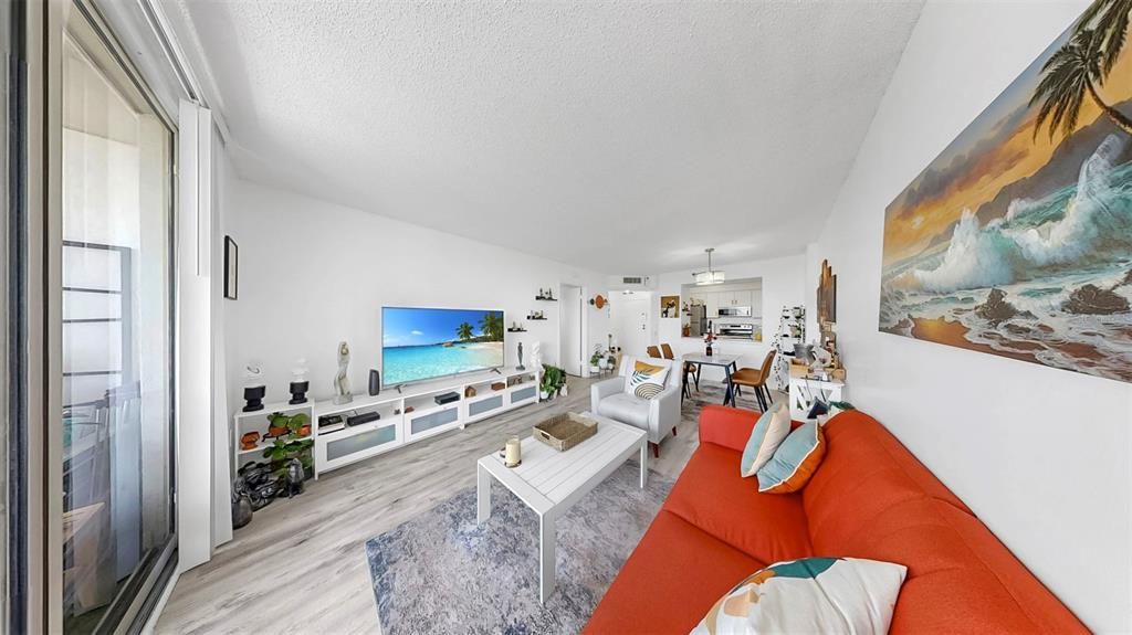 Active With Contract: $149,000 (1 beds, 1 baths, 750 Square Feet)