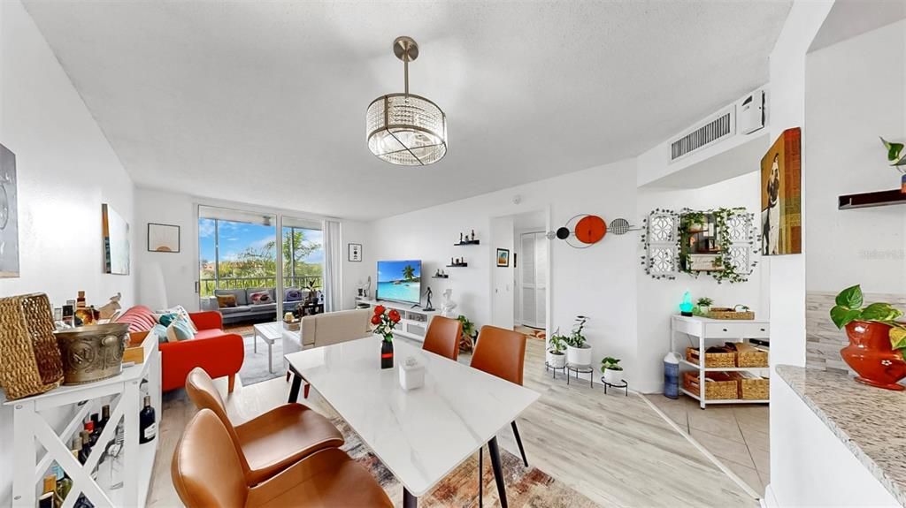 Active With Contract: $149,000 (1 beds, 1 baths, 750 Square Feet)