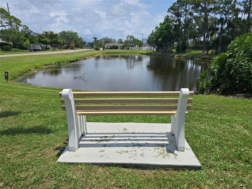 Active With Contract: $214,900 (2 beds, 2 baths, 1123 Square Feet)