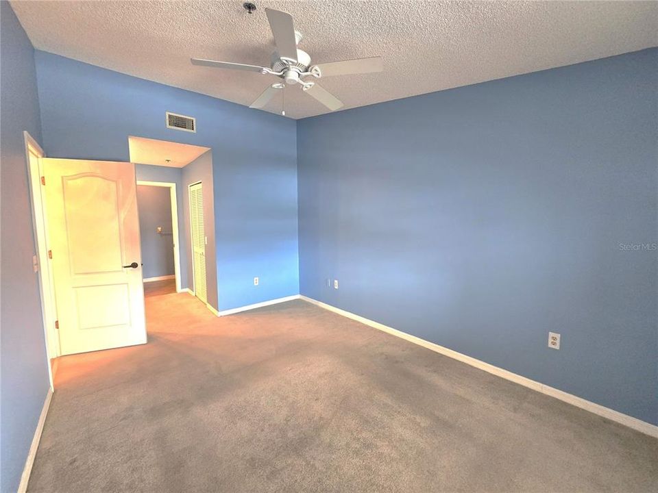 Active With Contract: $214,900 (2 beds, 2 baths, 1123 Square Feet)