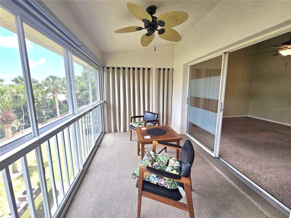 Active With Contract: $214,900 (2 beds, 2 baths, 1123 Square Feet)