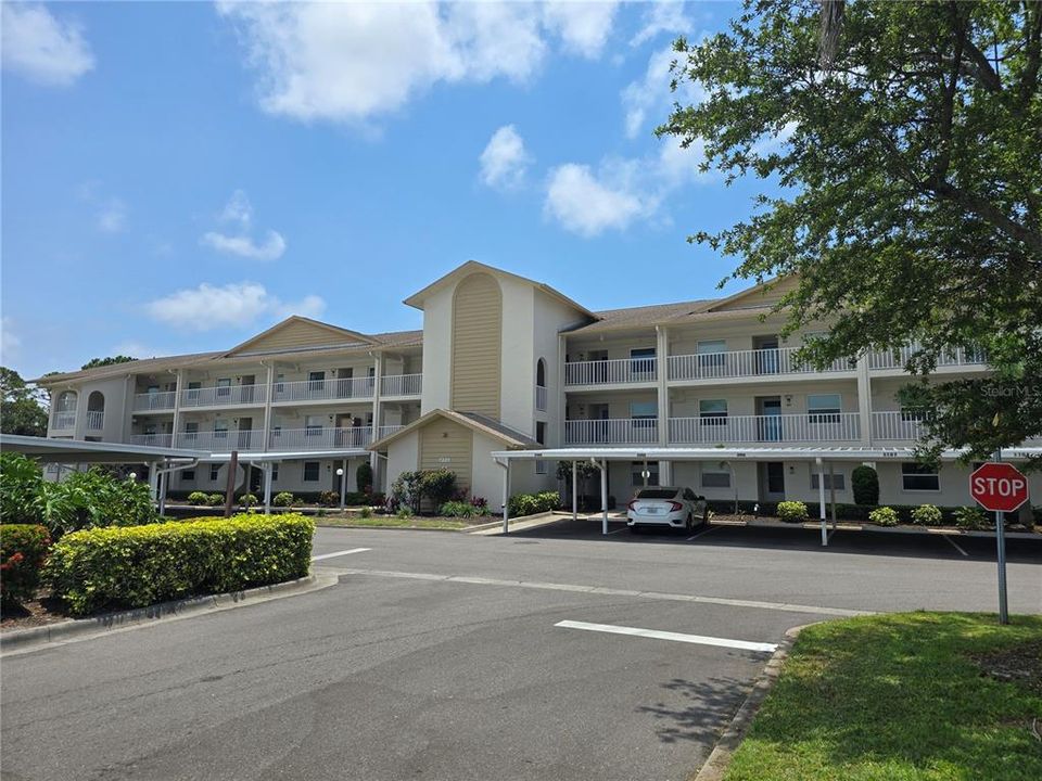 Active With Contract: $214,900 (2 beds, 2 baths, 1123 Square Feet)