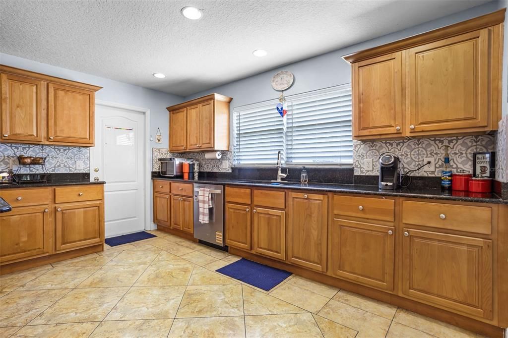 For Sale: $545,000 (4 beds, 3 baths, 3000 Square Feet)