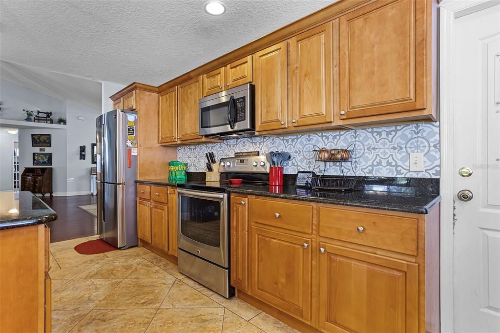 For Sale: $545,000 (4 beds, 3 baths, 3000 Square Feet)