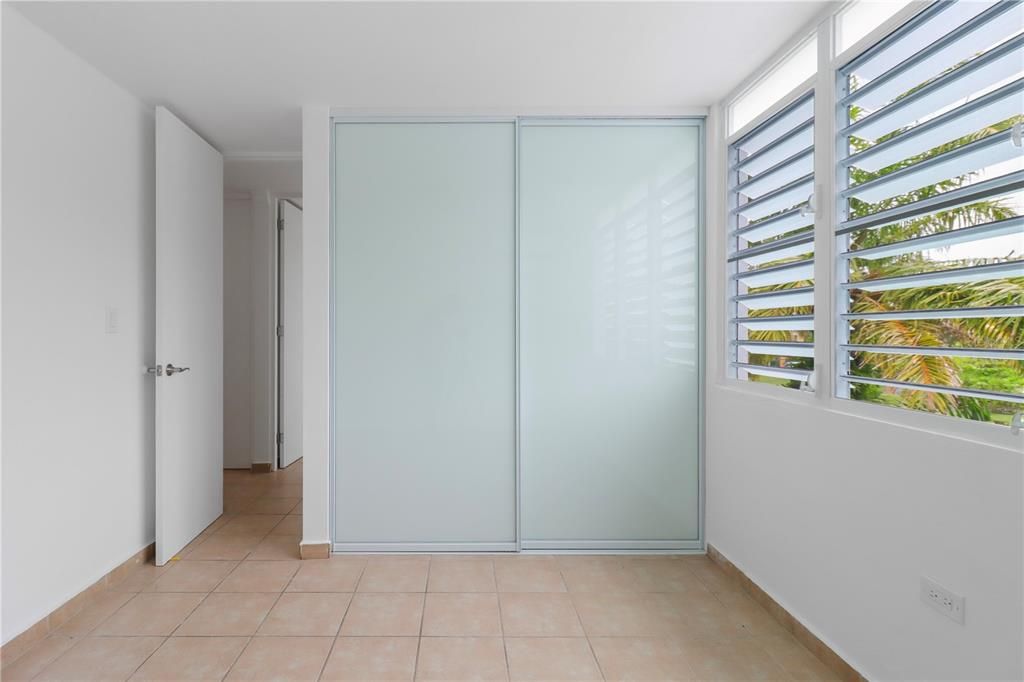 For Sale: $399,950 (3 beds, 2 baths, 1861 Square Feet)