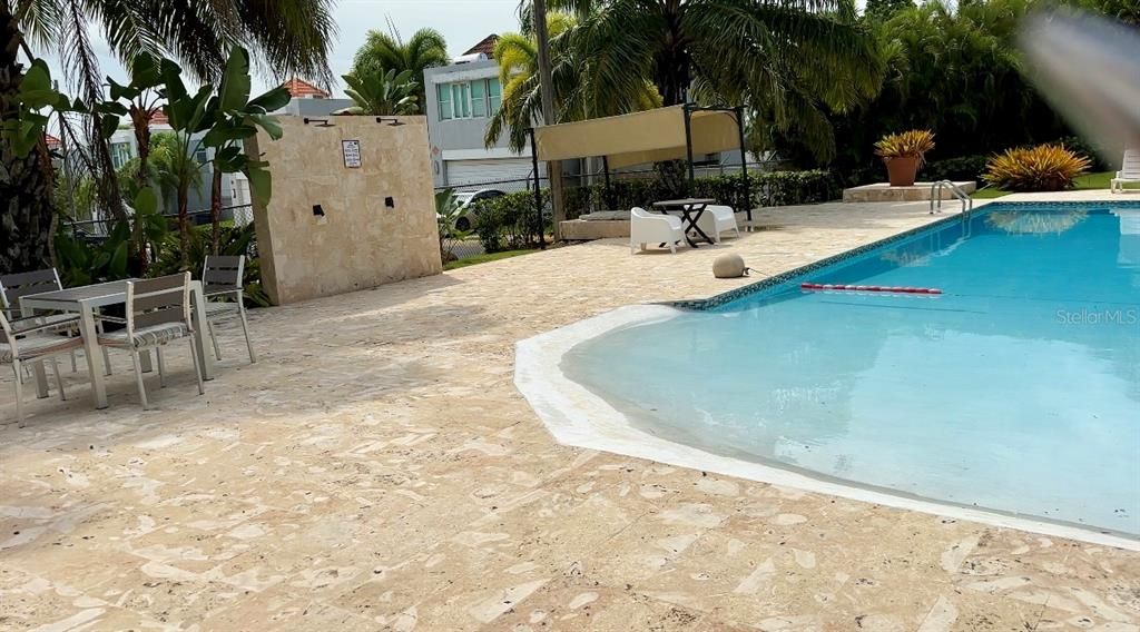 For Sale: $399,950 (3 beds, 2 baths, 1861 Square Feet)