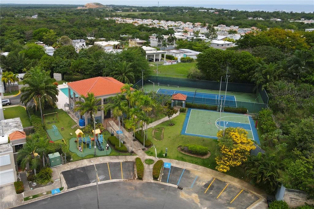 For Sale: $399,950 (3 beds, 2 baths, 1861 Square Feet)