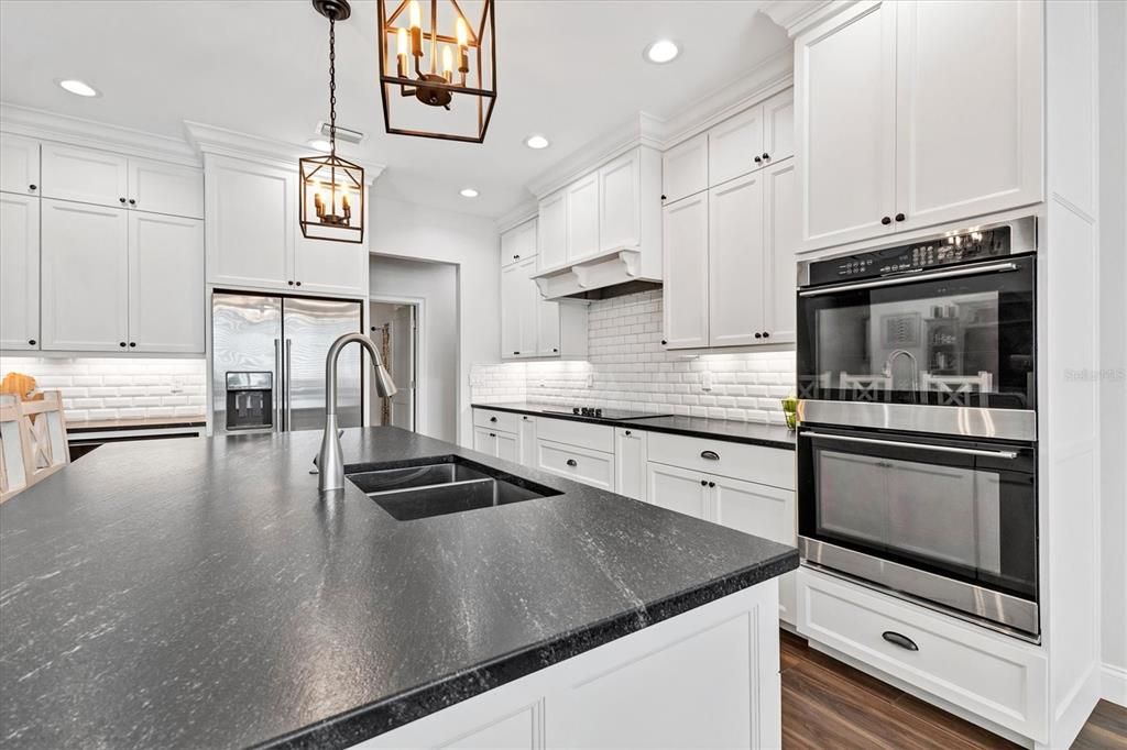 Active With Contract: $798,400 (4 beds, 3 baths, 2505 Square Feet)