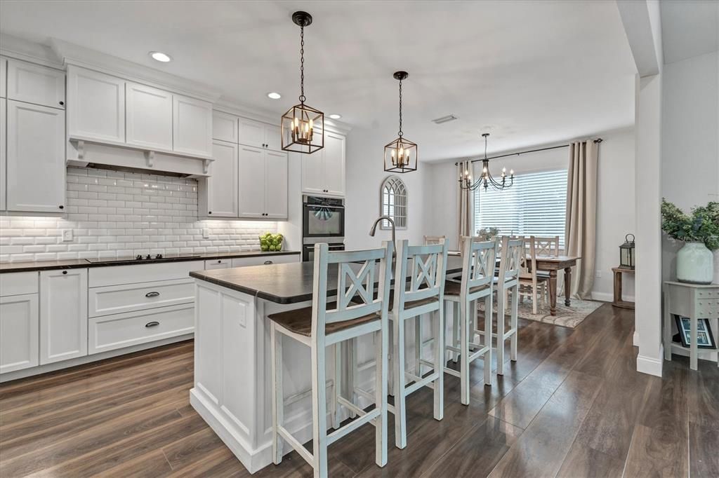 Active With Contract: $798,400 (4 beds, 3 baths, 2505 Square Feet)