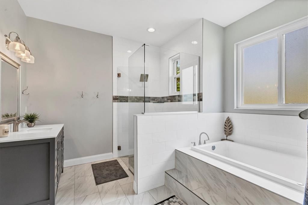 Active With Contract: $798,400 (4 beds, 3 baths, 2505 Square Feet)