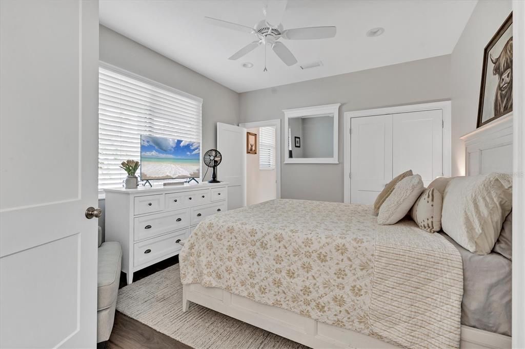 Active With Contract: $798,400 (4 beds, 3 baths, 2505 Square Feet)