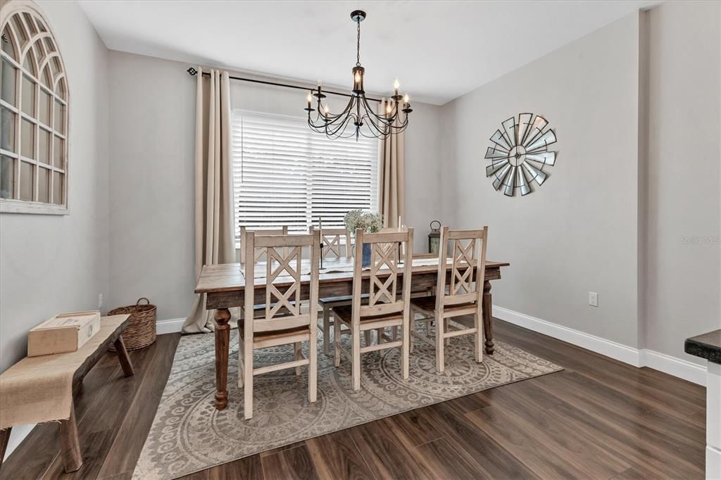 Active With Contract: $798,400 (4 beds, 3 baths, 2505 Square Feet)