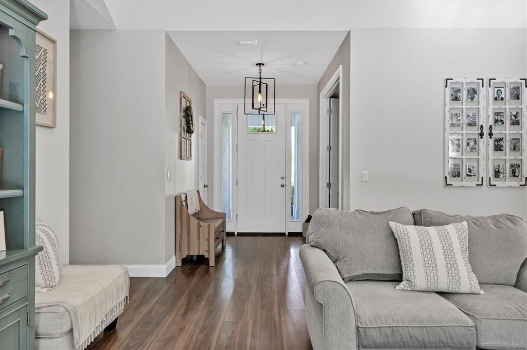 Active With Contract: $798,400 (4 beds, 3 baths, 2505 Square Feet)