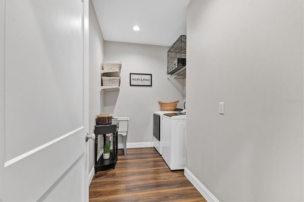 Active With Contract: $798,400 (4 beds, 3 baths, 2505 Square Feet)