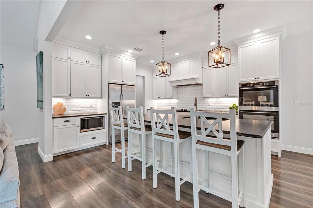 Active With Contract: $798,400 (4 beds, 3 baths, 2505 Square Feet)