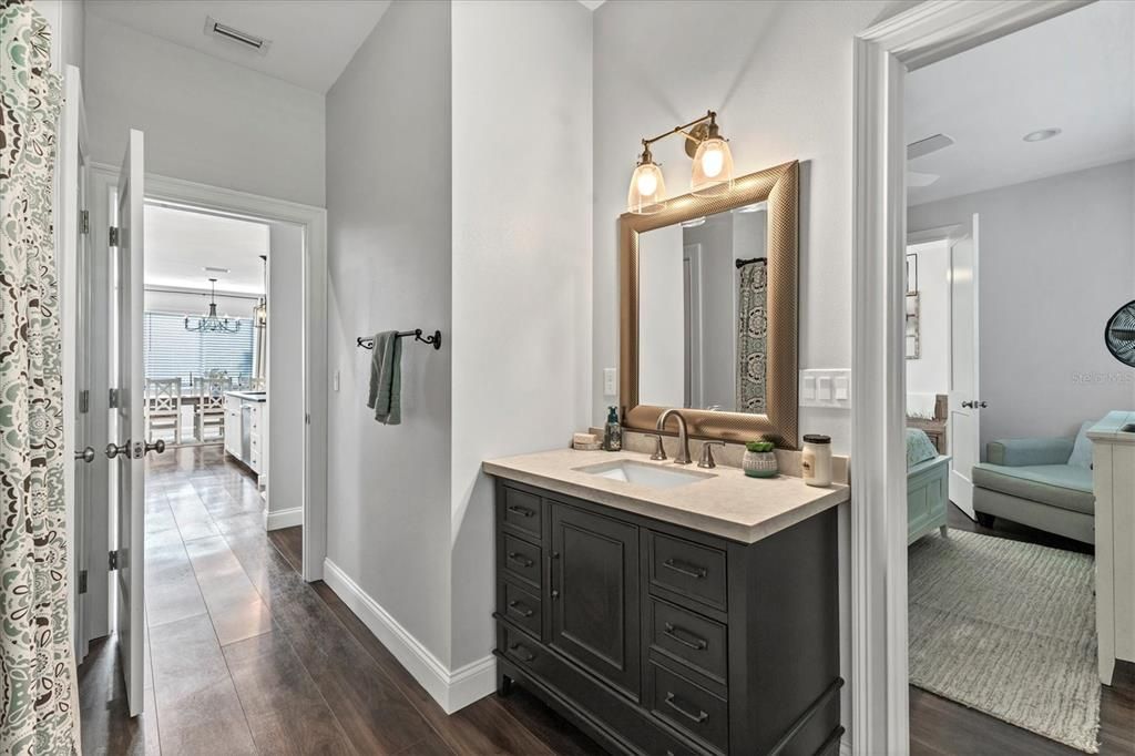 Active With Contract: $798,400 (4 beds, 3 baths, 2505 Square Feet)