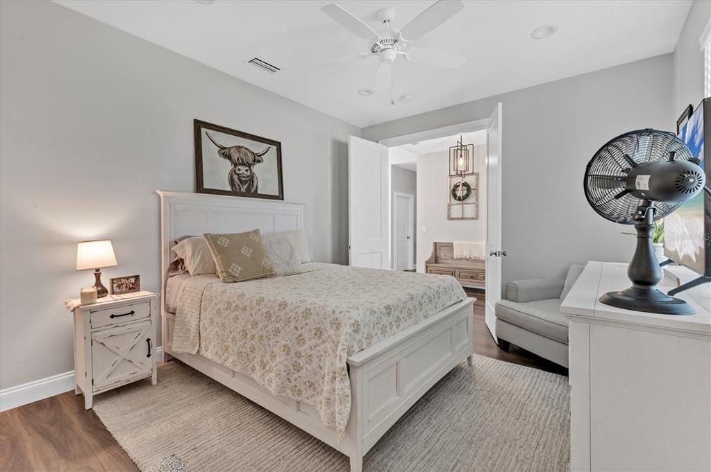 Active With Contract: $798,400 (4 beds, 3 baths, 2505 Square Feet)