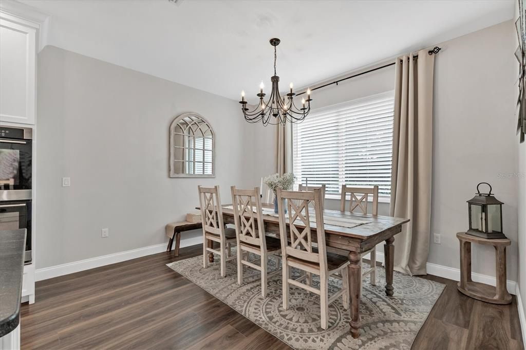 Active With Contract: $798,400 (4 beds, 3 baths, 2505 Square Feet)