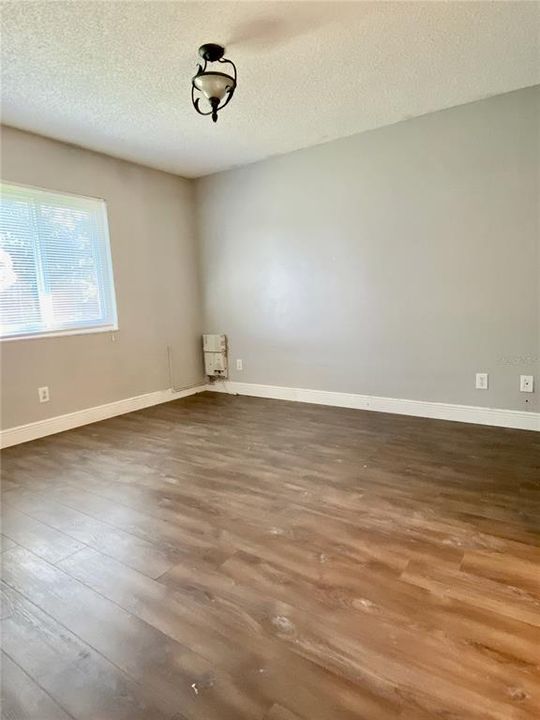 For Rent: $1,300 (2 beds, 2 baths, 864 Square Feet)