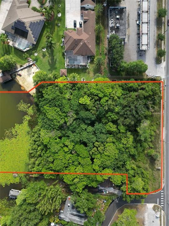 На продажу: $600,000 (3.27 acres)