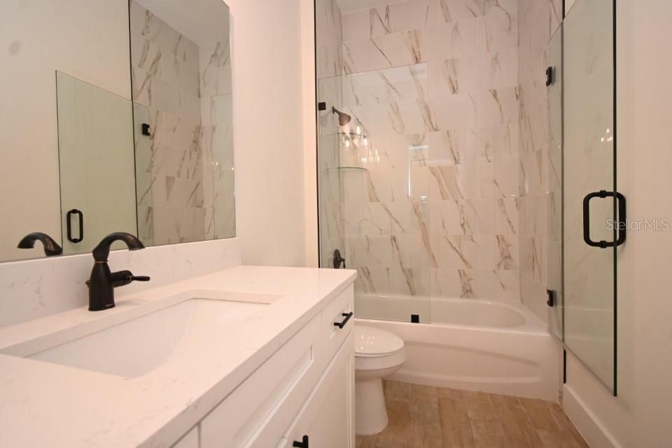 For Sale: $325,000 (3 beds, 2 baths, 1418 Square Feet)