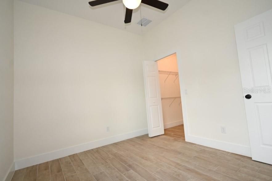 For Sale: $325,000 (3 beds, 2 baths, 1418 Square Feet)