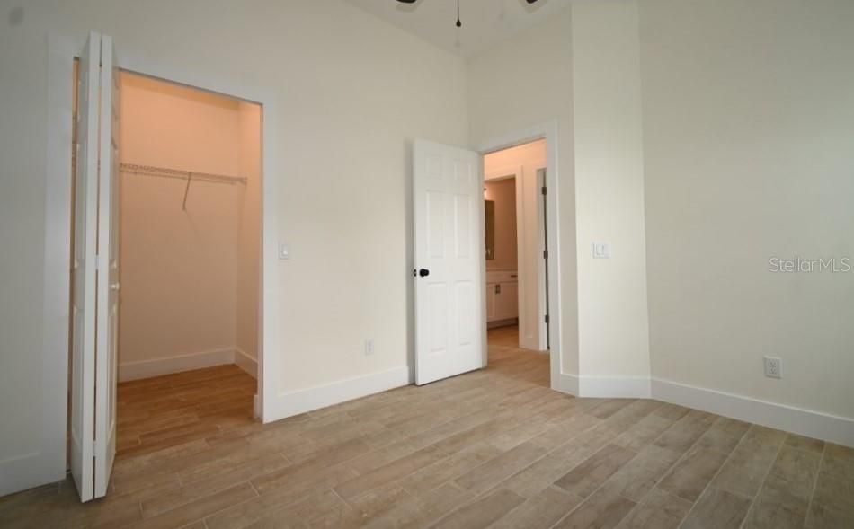 For Sale: $325,000 (3 beds, 2 baths, 1418 Square Feet)