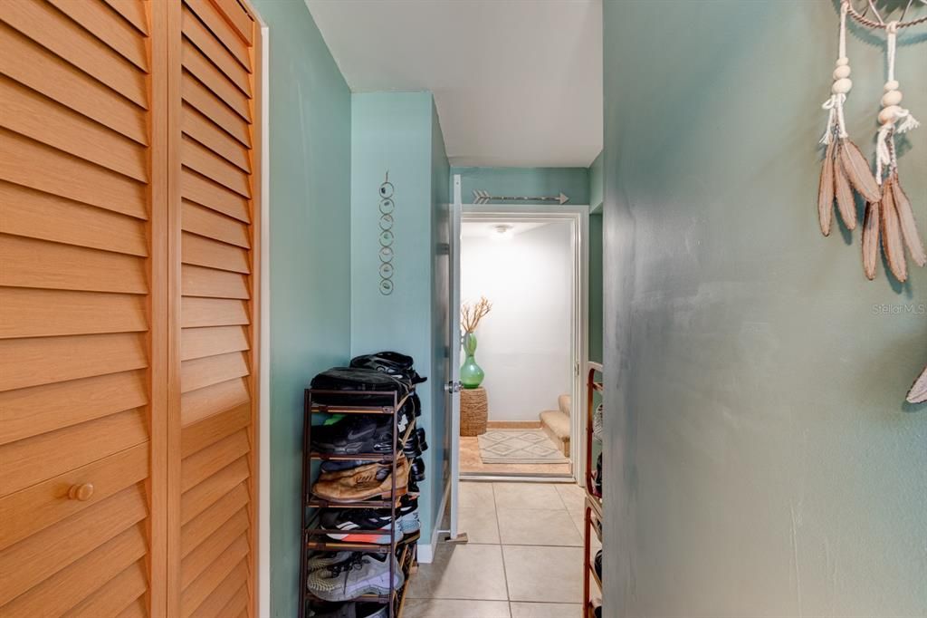 合同活跃: $575,000 (4 贝兹, 2 浴室, 2305 平方英尺)