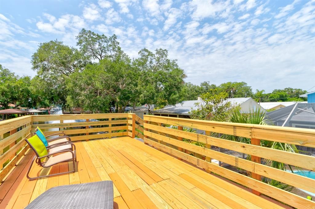 合同活跃: $575,000 (4 贝兹, 2 浴室, 2305 平方英尺)