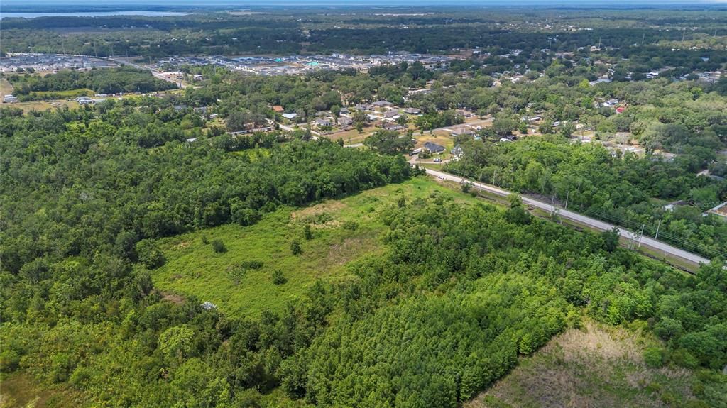 合同活跃: $325,000 (5.25 acres)