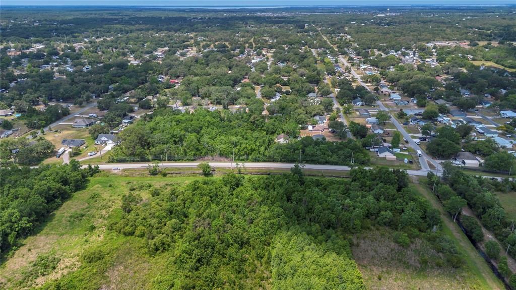 合同活跃: $325,000 (5.25 acres)