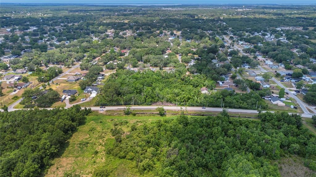 合同活跃: $325,000 (5.25 acres)