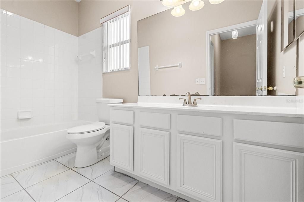 For Sale: $400,000 (4 beds, 3 baths, 2318 Square Feet)