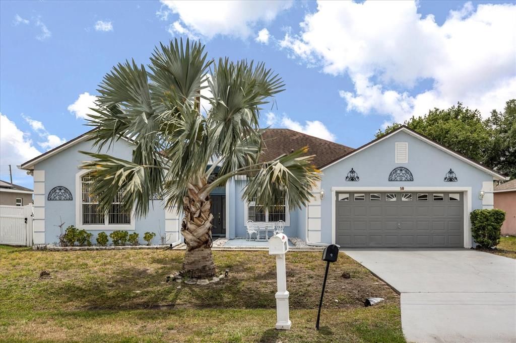 For Sale: $400,000 (4 beds, 3 baths, 2318 Square Feet)