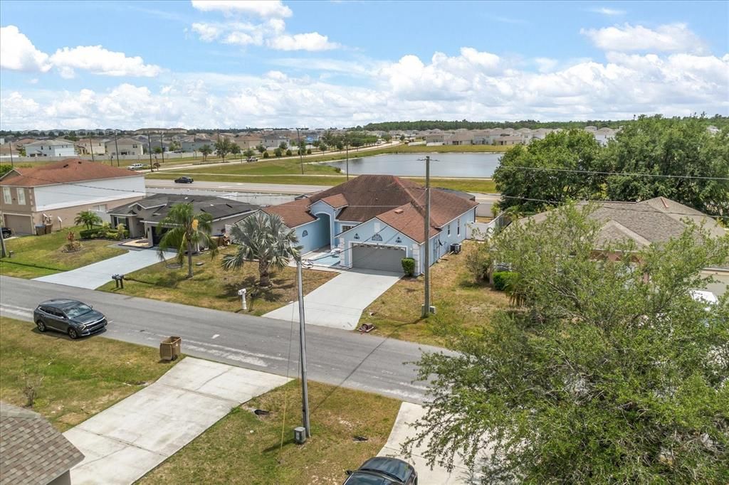 For Sale: $400,000 (4 beds, 3 baths, 2318 Square Feet)