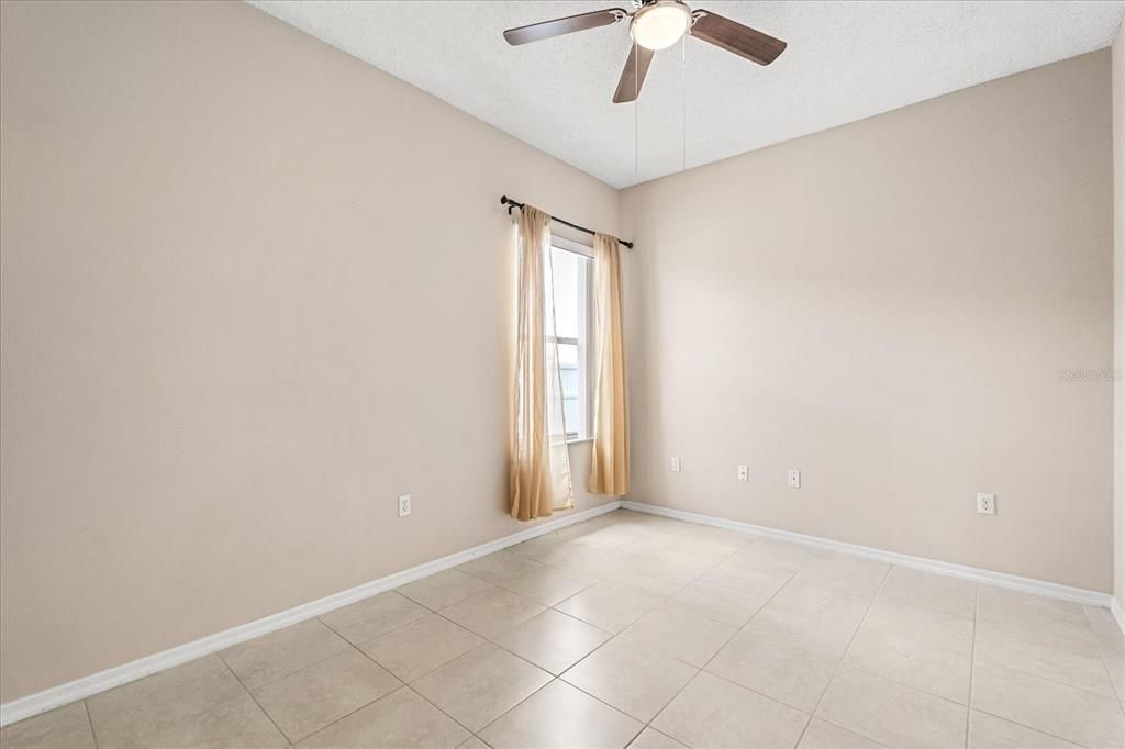 For Sale: $400,000 (4 beds, 3 baths, 2318 Square Feet)