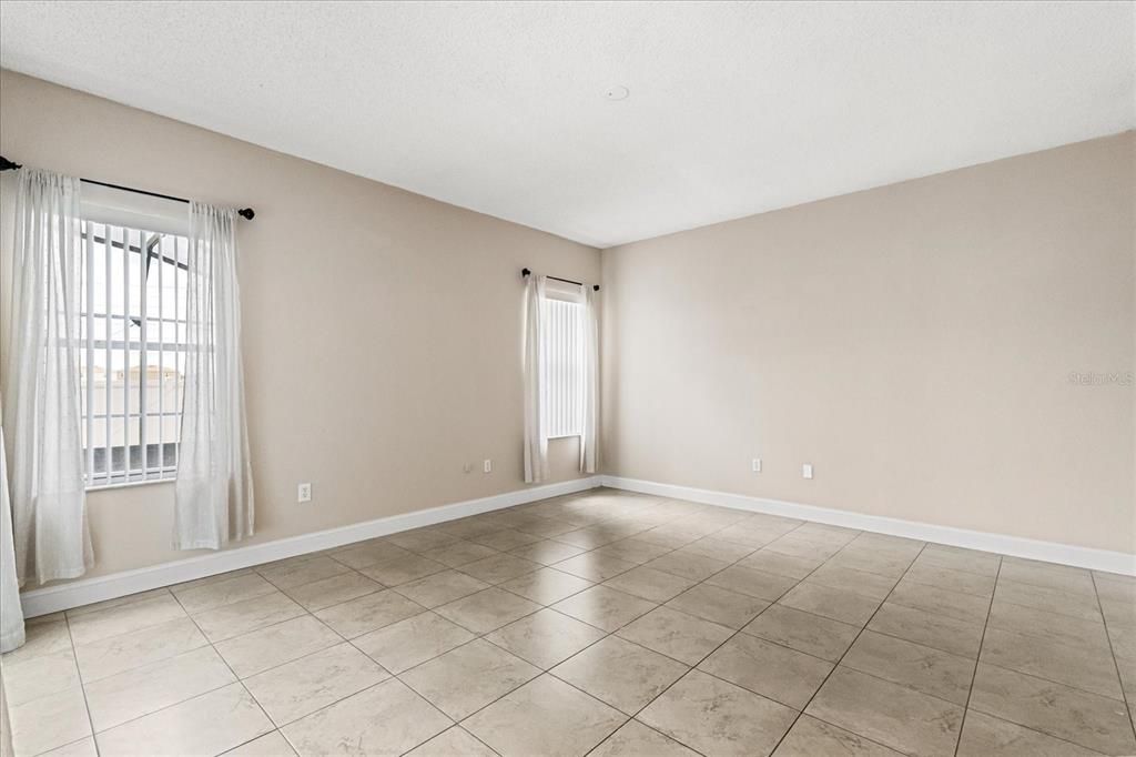 For Sale: $400,000 (4 beds, 3 baths, 2318 Square Feet)