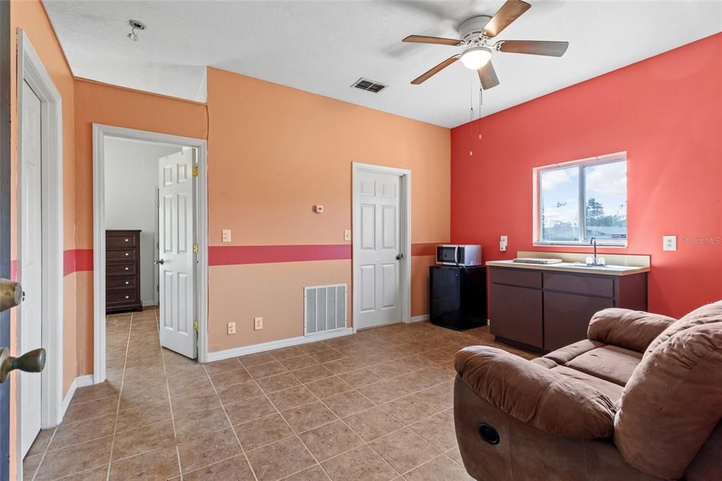 For Sale: $670,000 (4 beds, 4 baths, 2682 Square Feet)