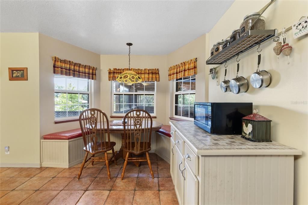 For Sale: $670,000 (4 beds, 4 baths, 2682 Square Feet)